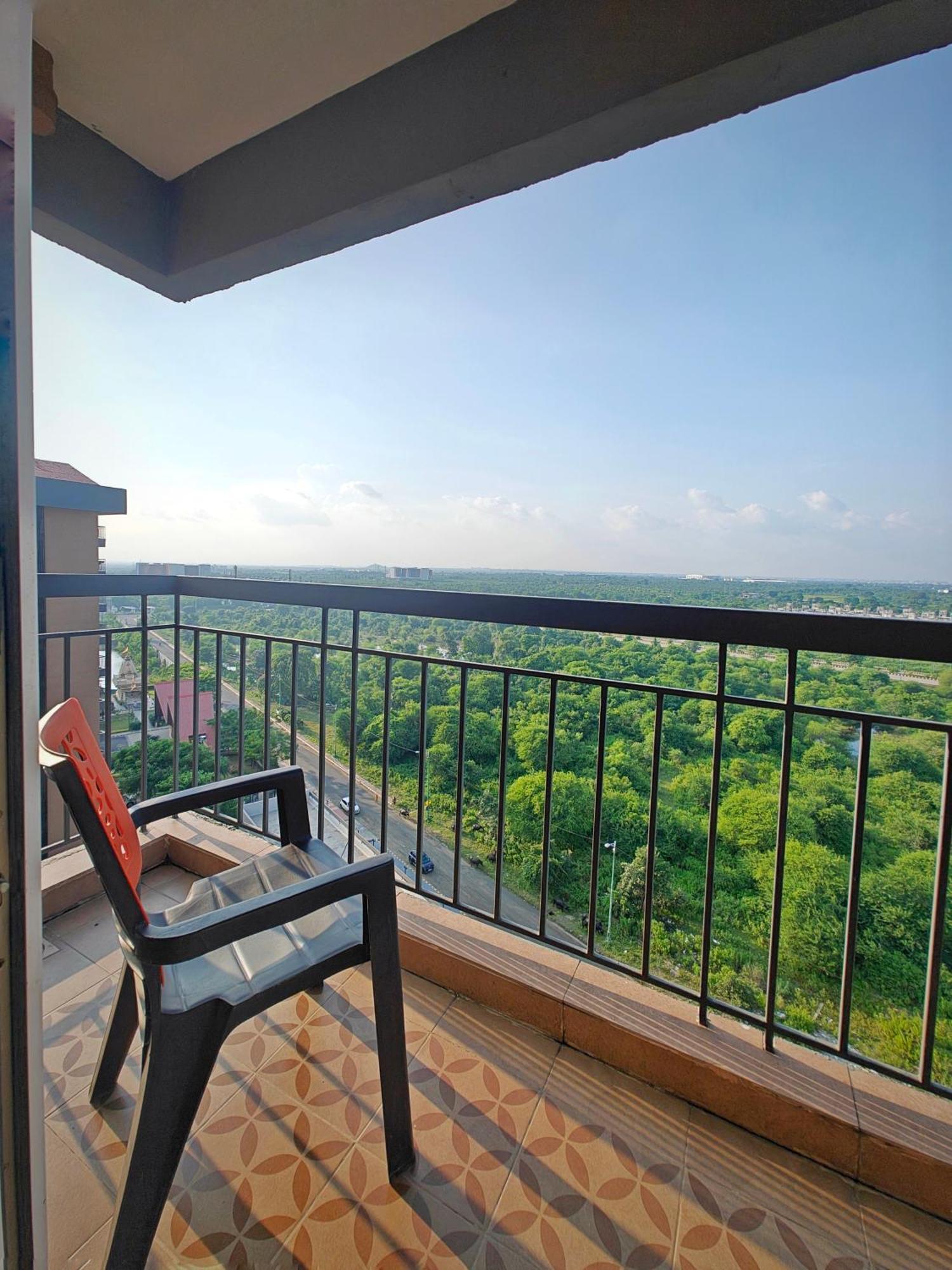 Symphony Apartments At Mihan Nagpur Eksteriør billede